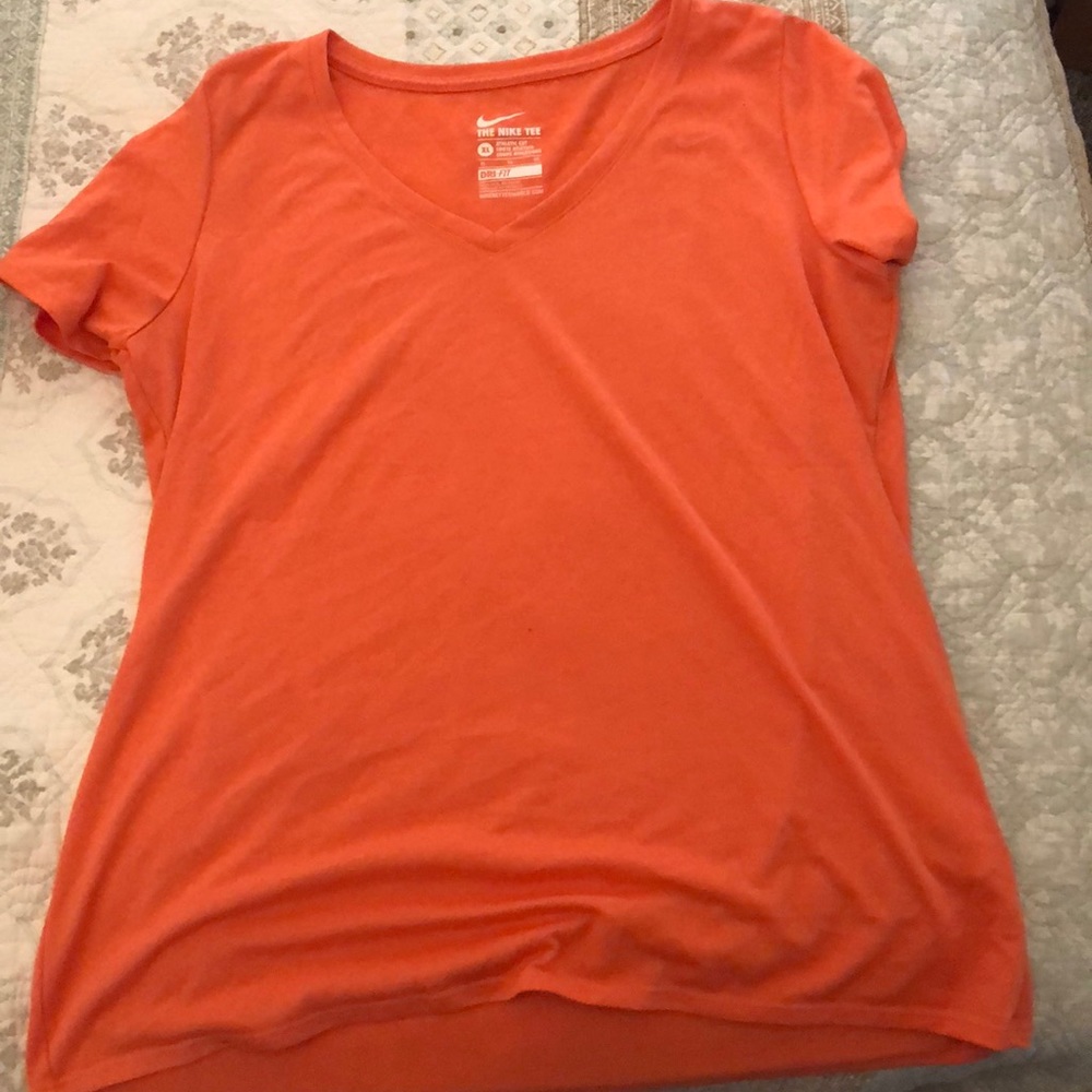 Short Sleeve Nike tee